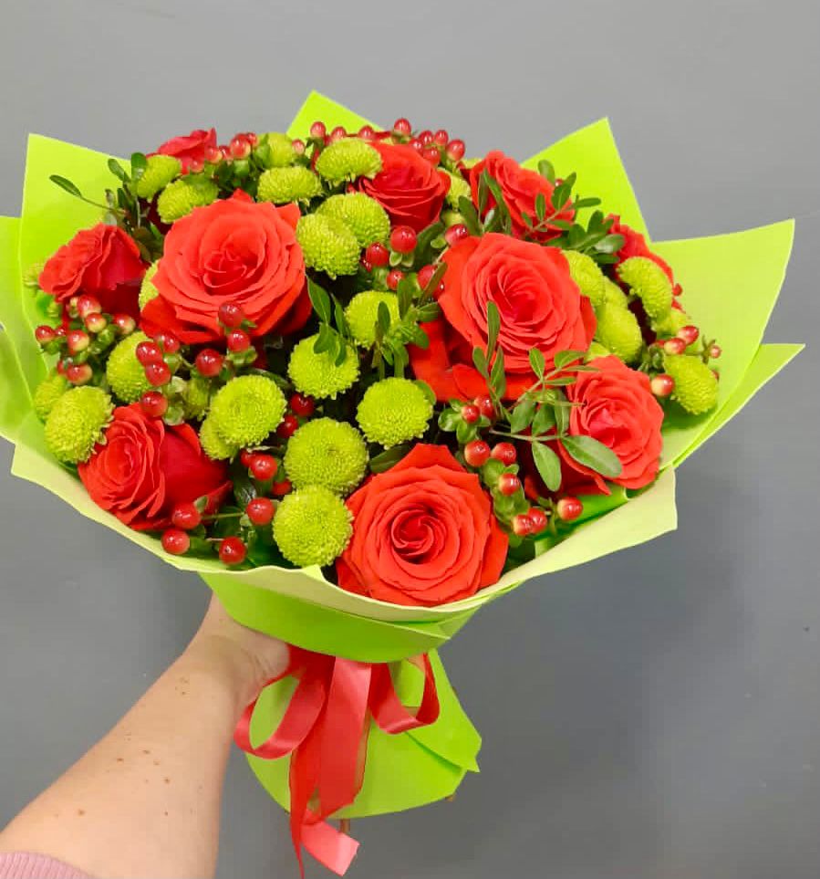 Букет цветов из: Хризантемы и Розы в Преображение