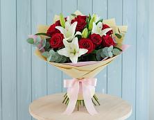 Букет цветов из:  Лилии и Розы в Преображение