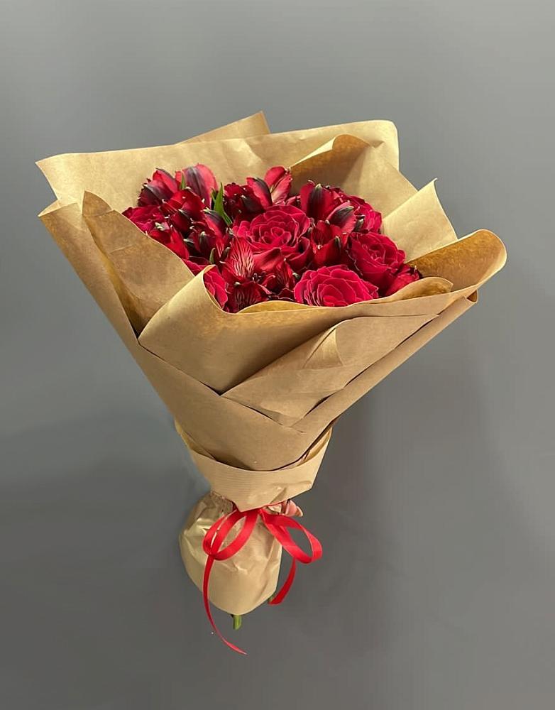 Букет цветов из: Альстромерии и Розы в Преображение