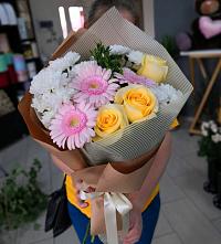Букет цветов из:  Герберы, Розы и Хризантемы в Преображение