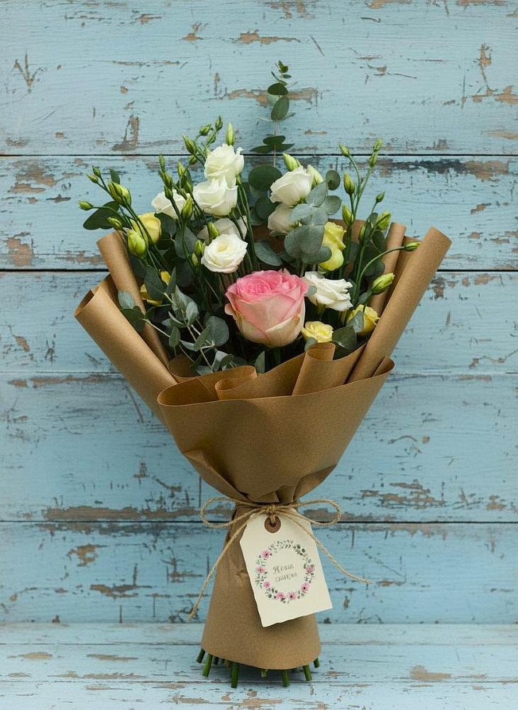 Букет цветов из: Розы и Лизиантусы в Преображение