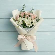 Букет цветов из:  Альстромерии в Преображение