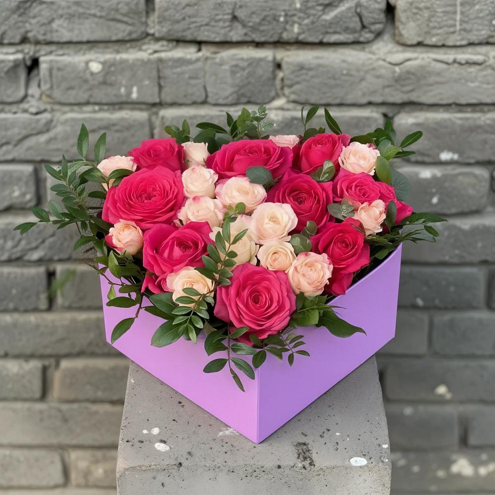 Цветочная композиция из Розы в коробке в Преображение