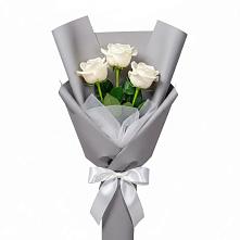 Букет 3 белые розы в Преображение