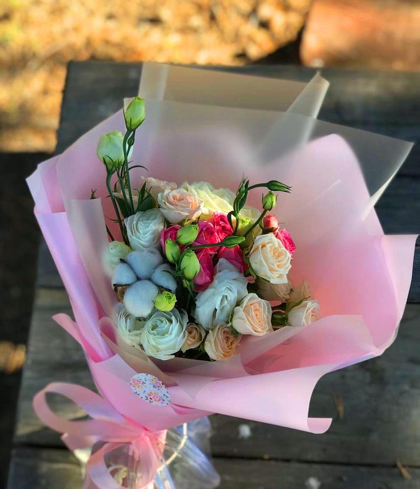 Букет цветов из: Розы и Лизиантусы в Преображение