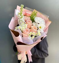 Букет цветов из:  Хризантемы и Розы в Преображение
