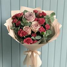 Букет цветов из:  Гвоздики и Розы в Преображение