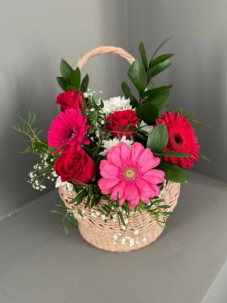 Цветочная композиция из Розы, Хризантемы и Герберы в корзине в Преображение