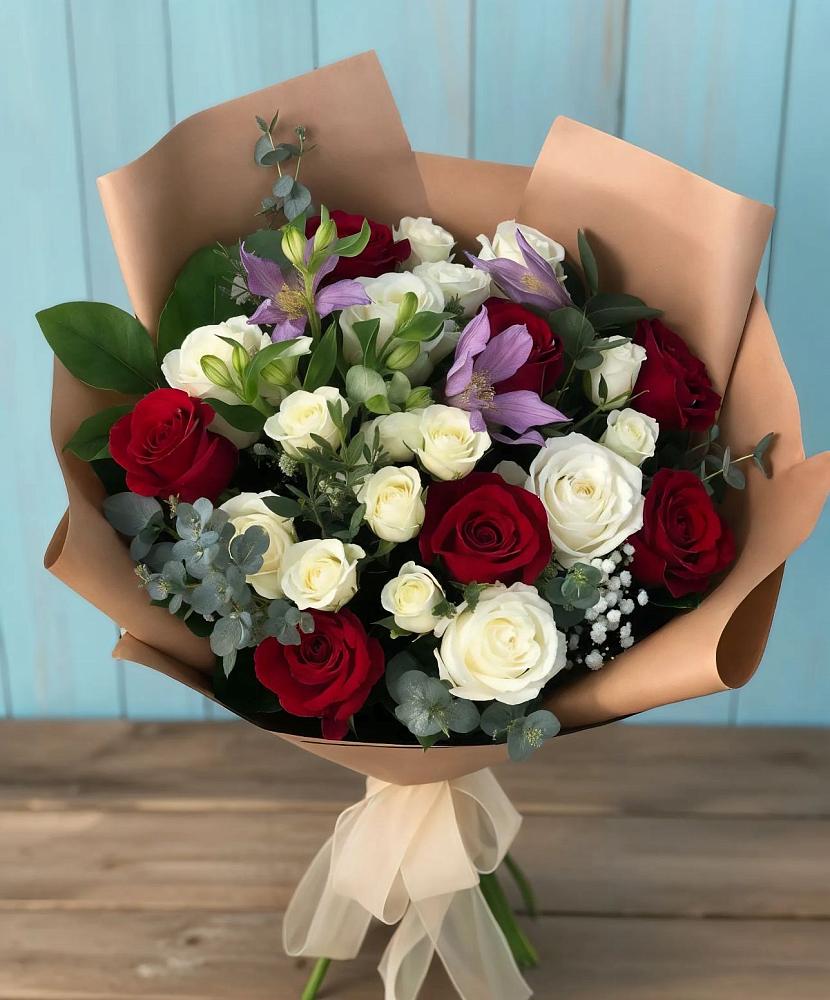 Букет цветов из: Розы и Альстромерии в Преображение