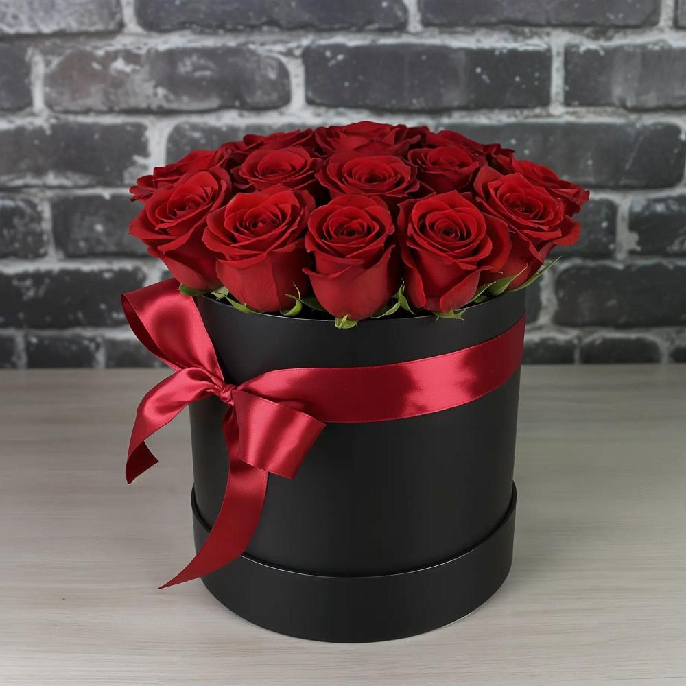 Цветочная композиция из Розы в шляпной коробке в Преображение