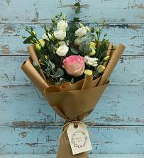 Букет цветов из:  Розы и Лизиантусы в Преображение