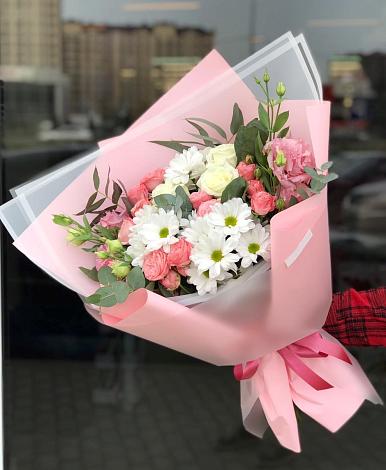 Букет цветов из: Розы, Лизиантусы и Хризантемы в Преображение