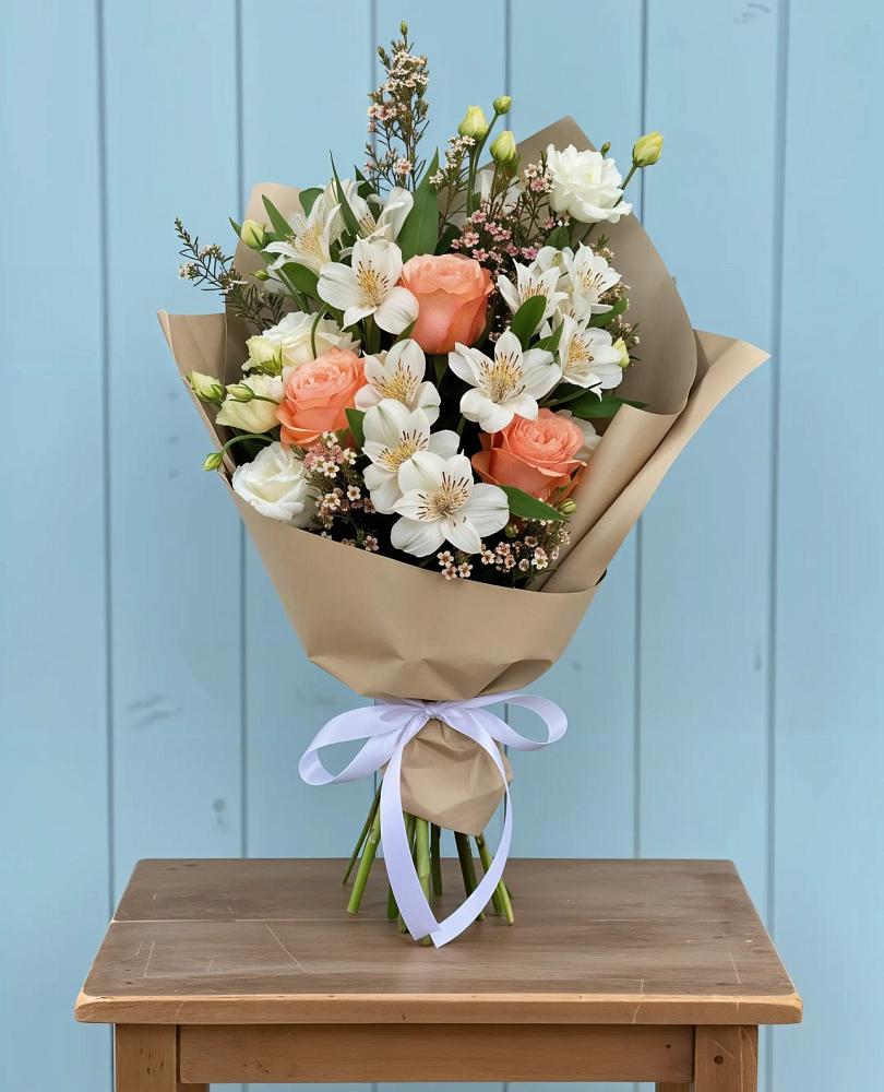 Букет цветов из: Альстромерии, Лизиантусы, Розы и Хризантемы в Преображение