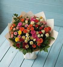 Букет Микс из разноцветных кустовых роз в Преображение